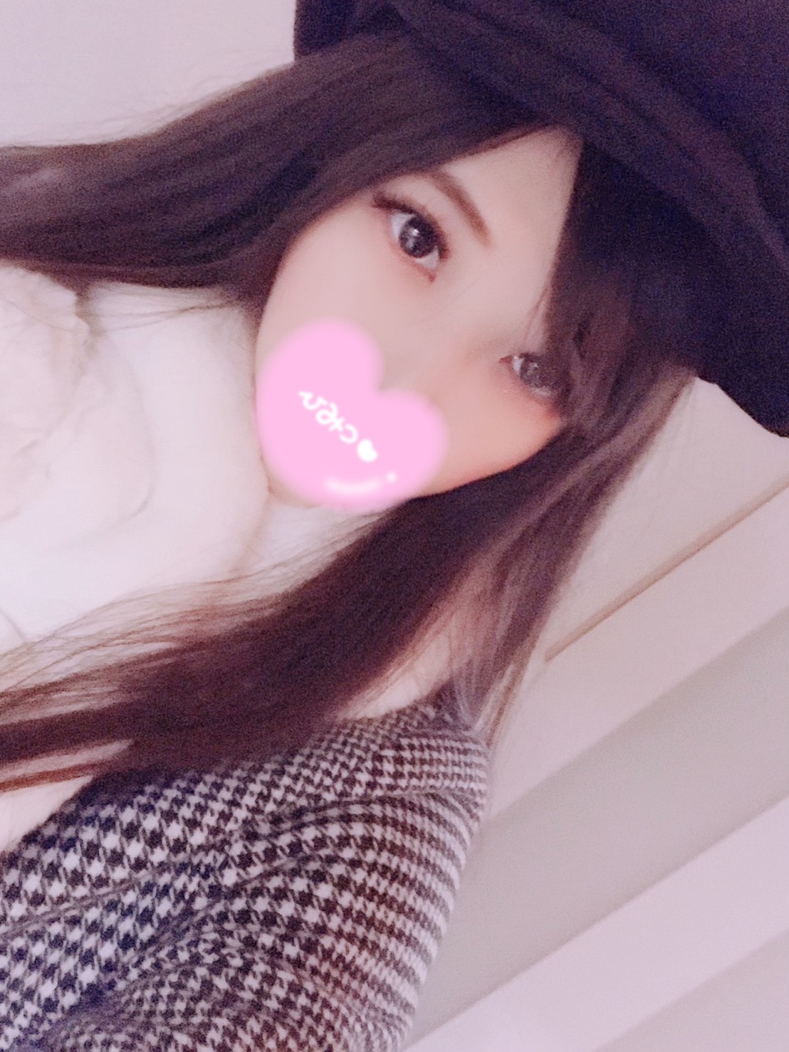 べるの  (アイドル級美少女)