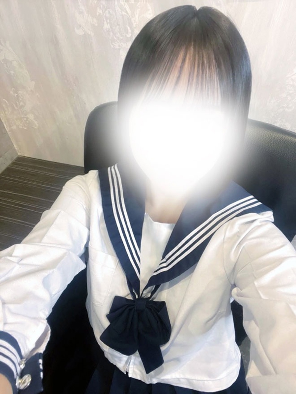 ひな  (業界未経験の合法ロリ)