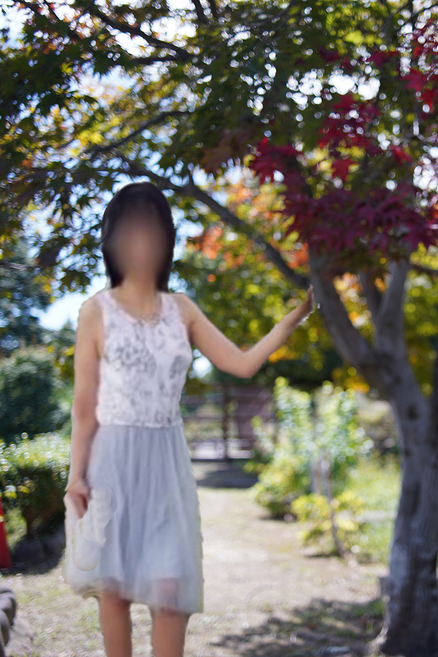 アド  (業界初ｽﾚﾝﾀﾞｰ美女)