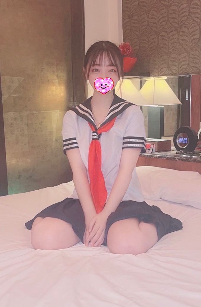 ちの  (19才ロリ美少女)