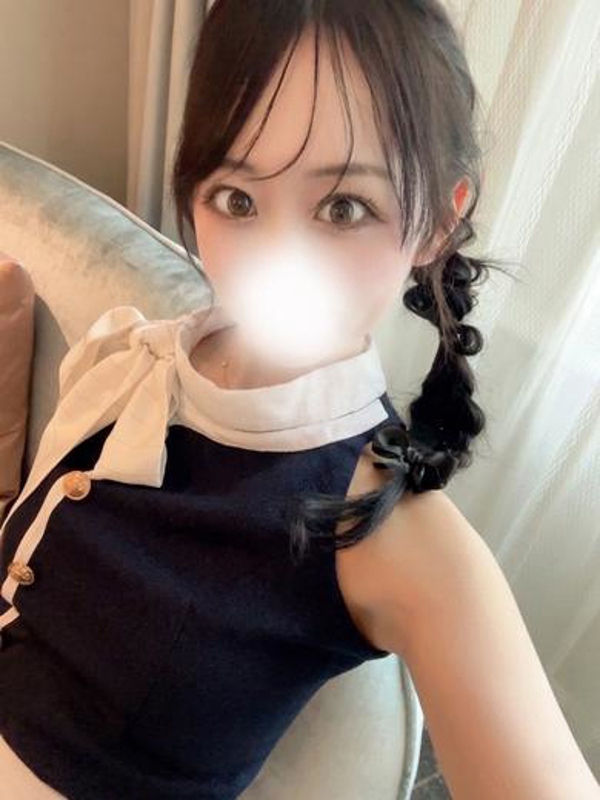 らら  (素人F乳パイパン美女)