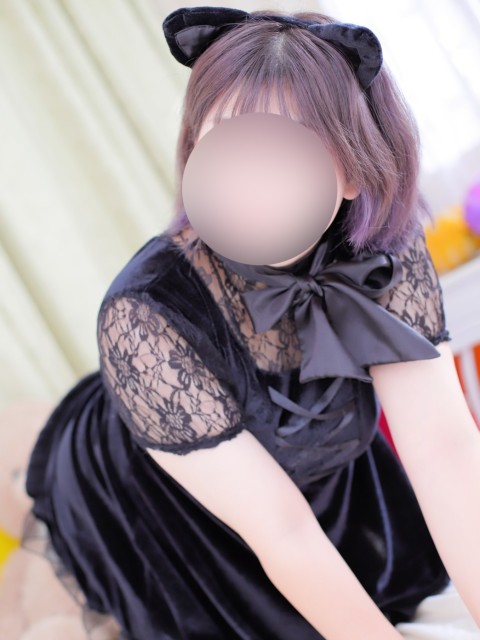 しずく  (20歳超可愛い甘えん坊)