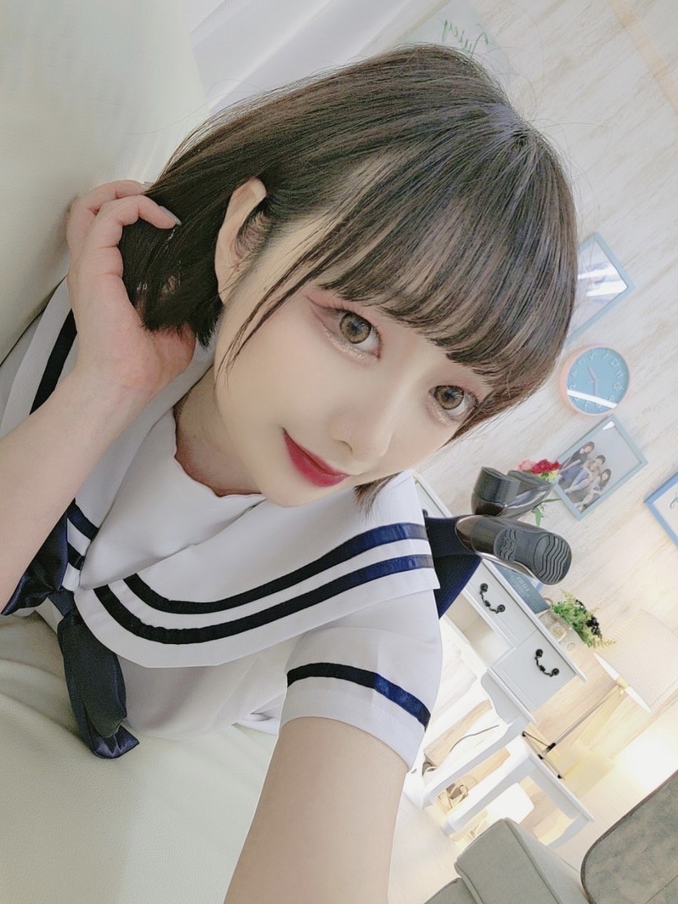 はすみ  (G乳アイドル美少女)