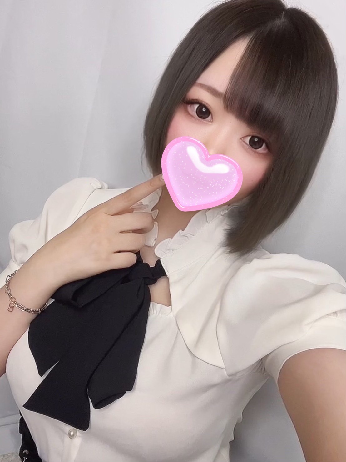 ちな  (Eカップ美乳)