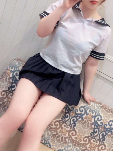 むむ  (未経験可愛いウブ清楚)