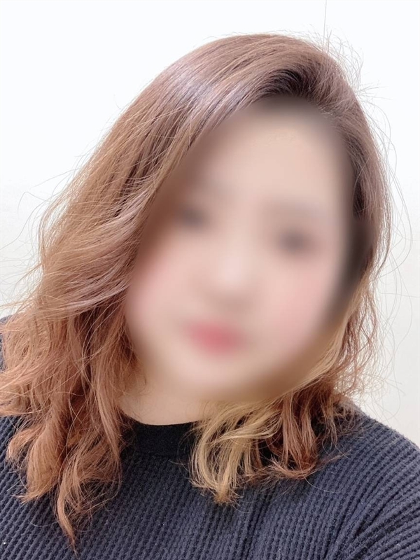 リン('素人の神乳）  (業界未経験ママ)