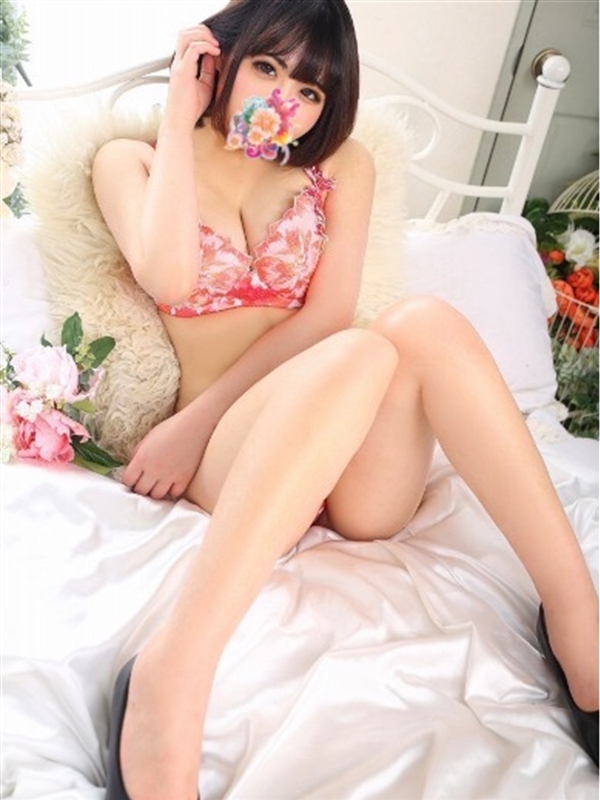 みいな  (爆乳Fﾎﾞﾃﾞｨのﾄﾞ淫乱)