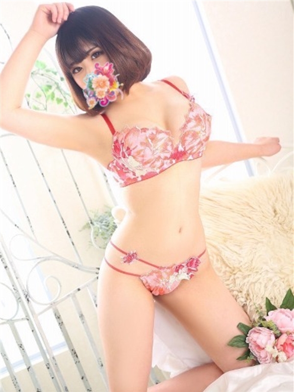みいな  (爆乳Fﾎﾞﾃﾞｨのﾄﾞ淫乱)