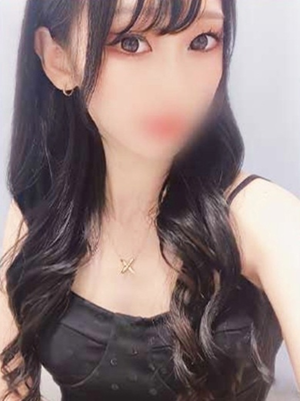 りお  ( 超清楚、淫乱美女！)