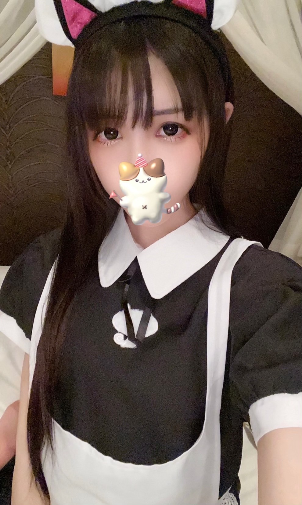 かえら  (清楚で癒し系美女)