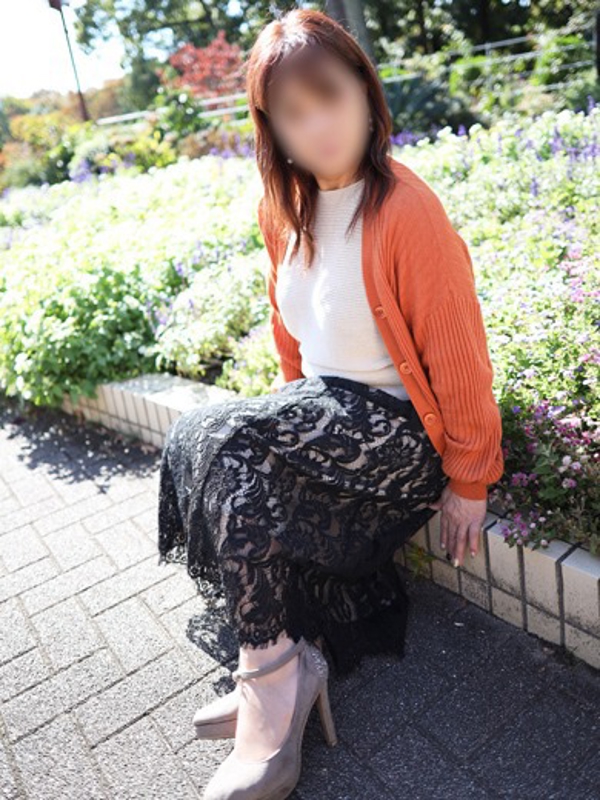 ことな  (即淫乱熟女)