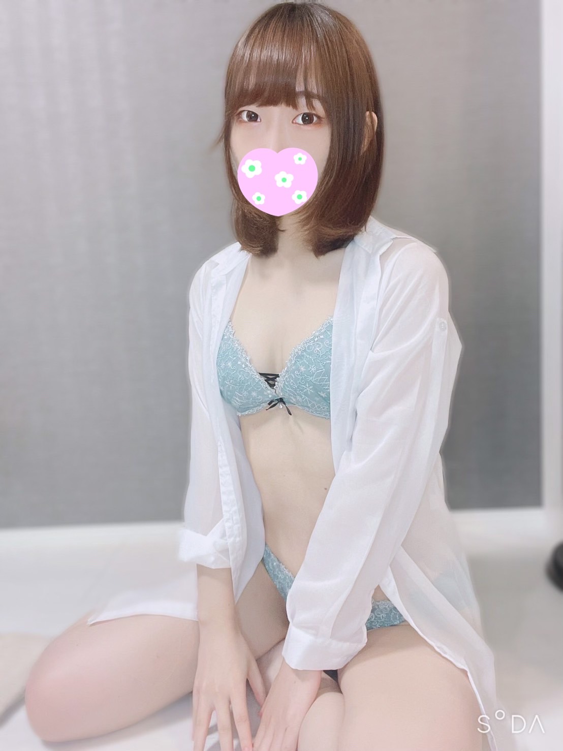 めぐみ  (癒し系★細身美女)