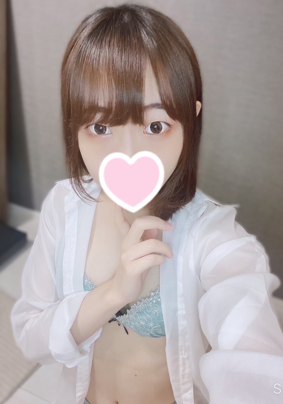 めぐみ  (癒し系★細身美女)