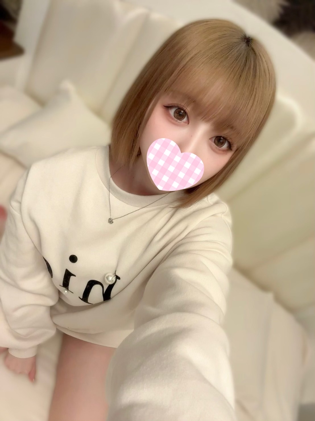 るら  (大洪水潮吹き美少女)