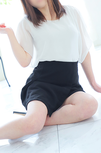さき  (敏感なM妻、清楚細身)