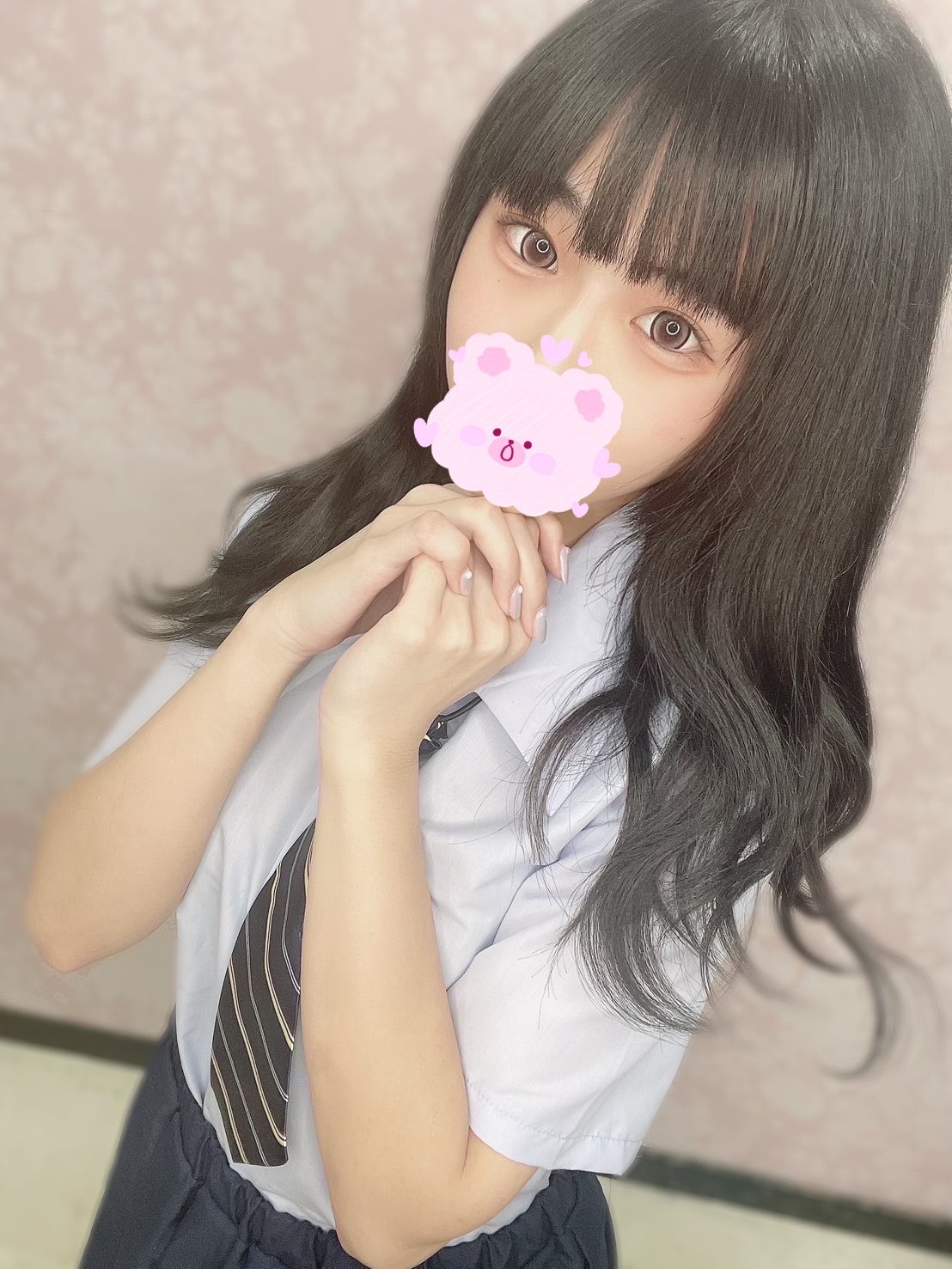 なな  (幼顔ロリ１９さい)