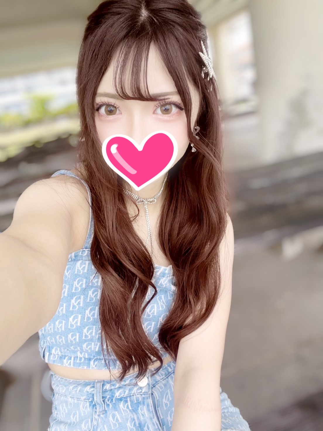 りる㊗️愛嬌抜群の人気現役キャバ嬢  (３Ｐ解禁💕最強美少女)