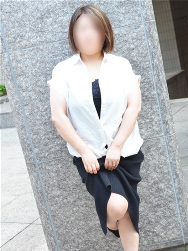 なみ  (即むっちり淫乱爆乳)