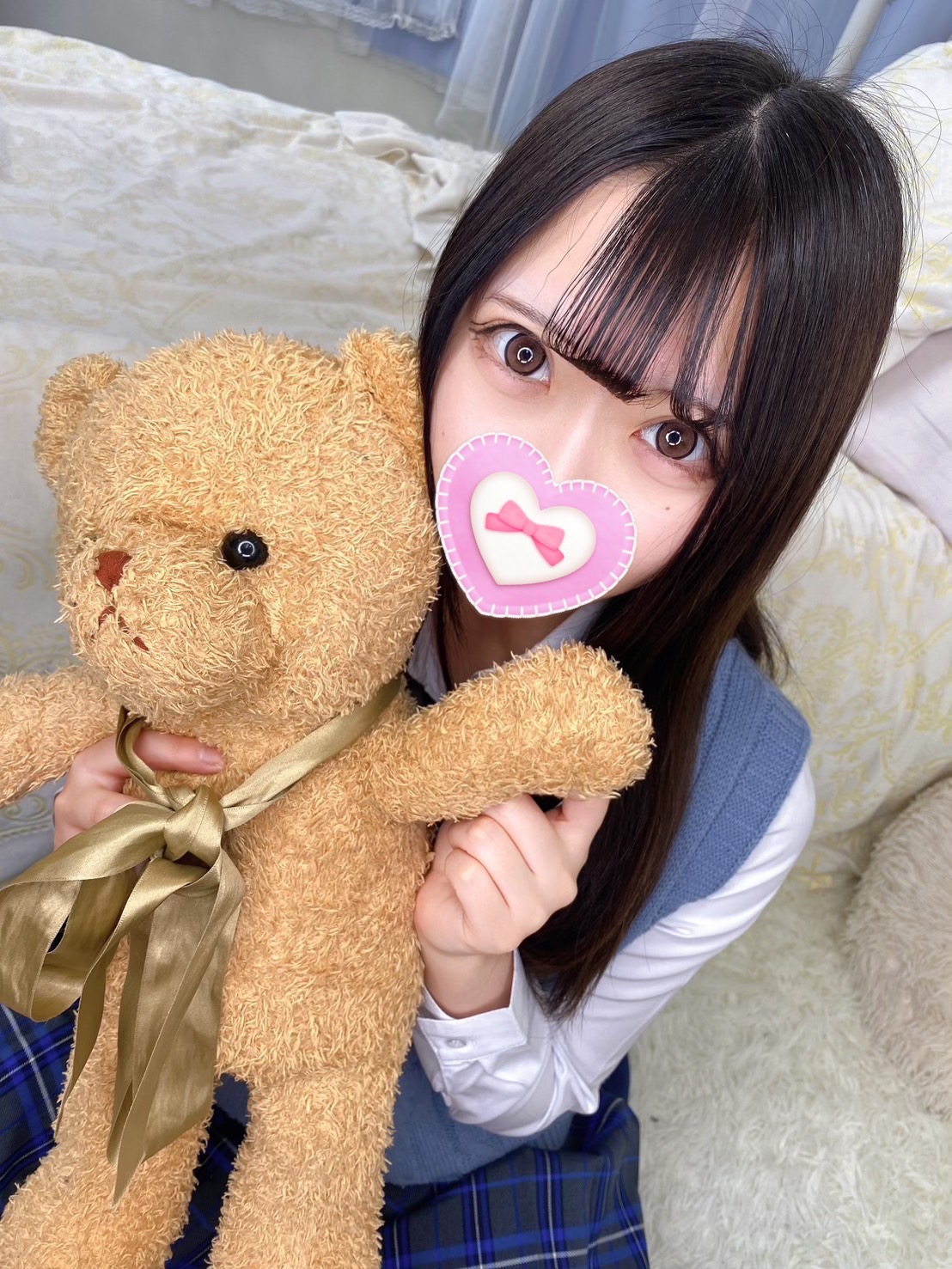 めぐ  (18才パイパン美少女)