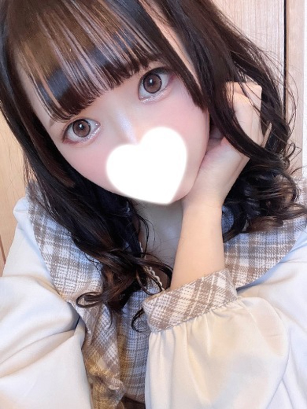 もえか  (自ら挿れちゃう未経験)