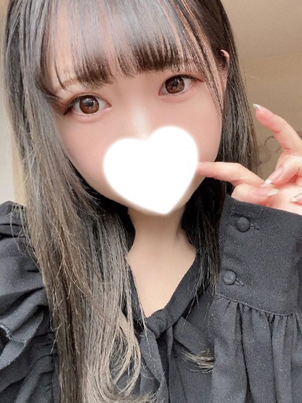 もえか  (自ら挿れちゃう未経験)