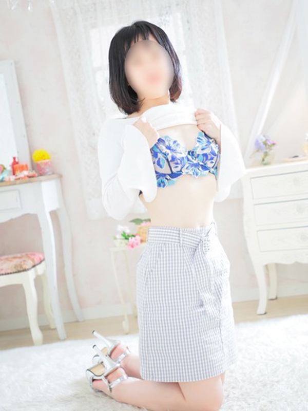さくら  (即パイパン美女素人)