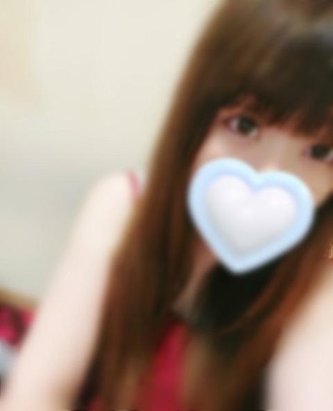 ゆう  (愛嬌抜群の癒し系美女)