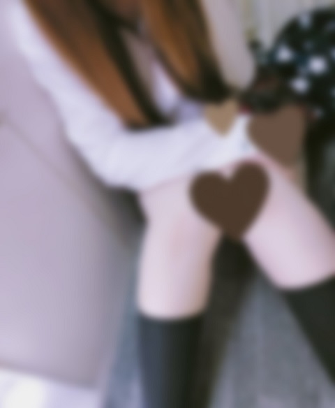ゆう  (愛嬌抜群の癒し系美女)