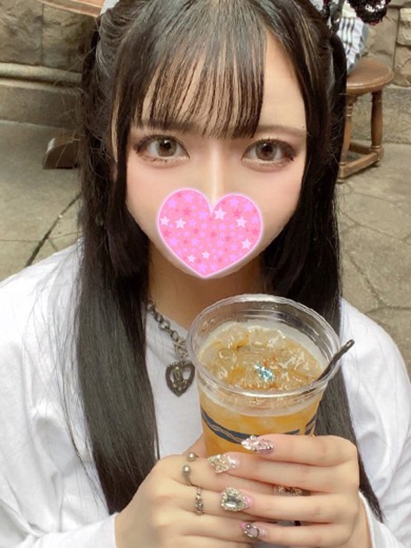 ねね  (清楚ロリヤリマン少女)