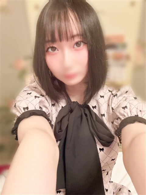 佐々木莉子  (圧巻の美白美少女)