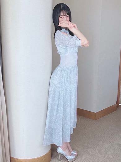 もね  (モデル級絶品22歳)