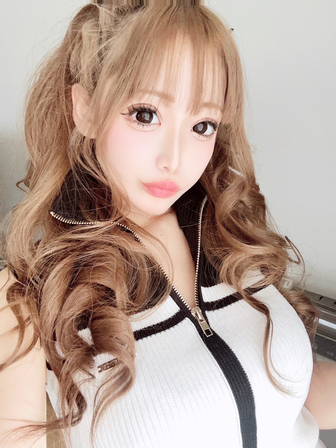 水城リオ㊙️現役ＡＶ女優‼️岐阜降臨  (㊗️Ｇ乳の現役ＡＶ女優)