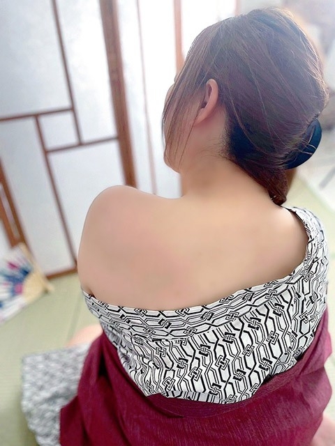 雅  (はちきれた色気)