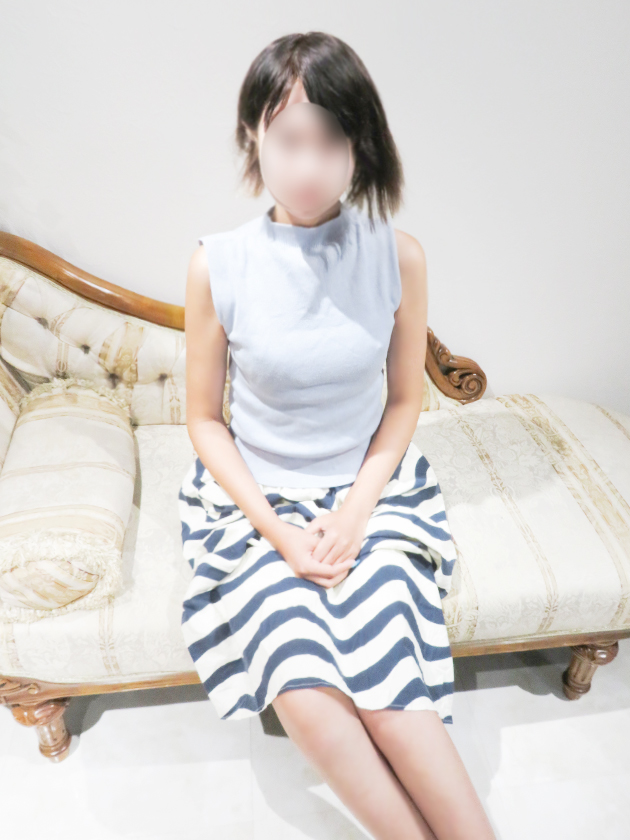 田波 柚希  (背徳感に溺れた人妻)