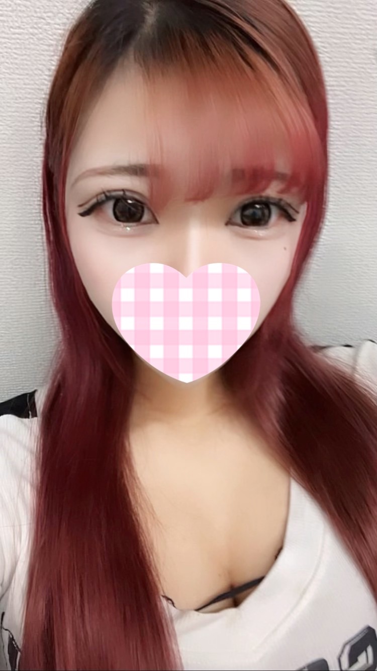 らら  (Fカップ18才)