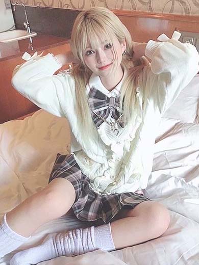 あみ  (超絶品激カワ21歳)
