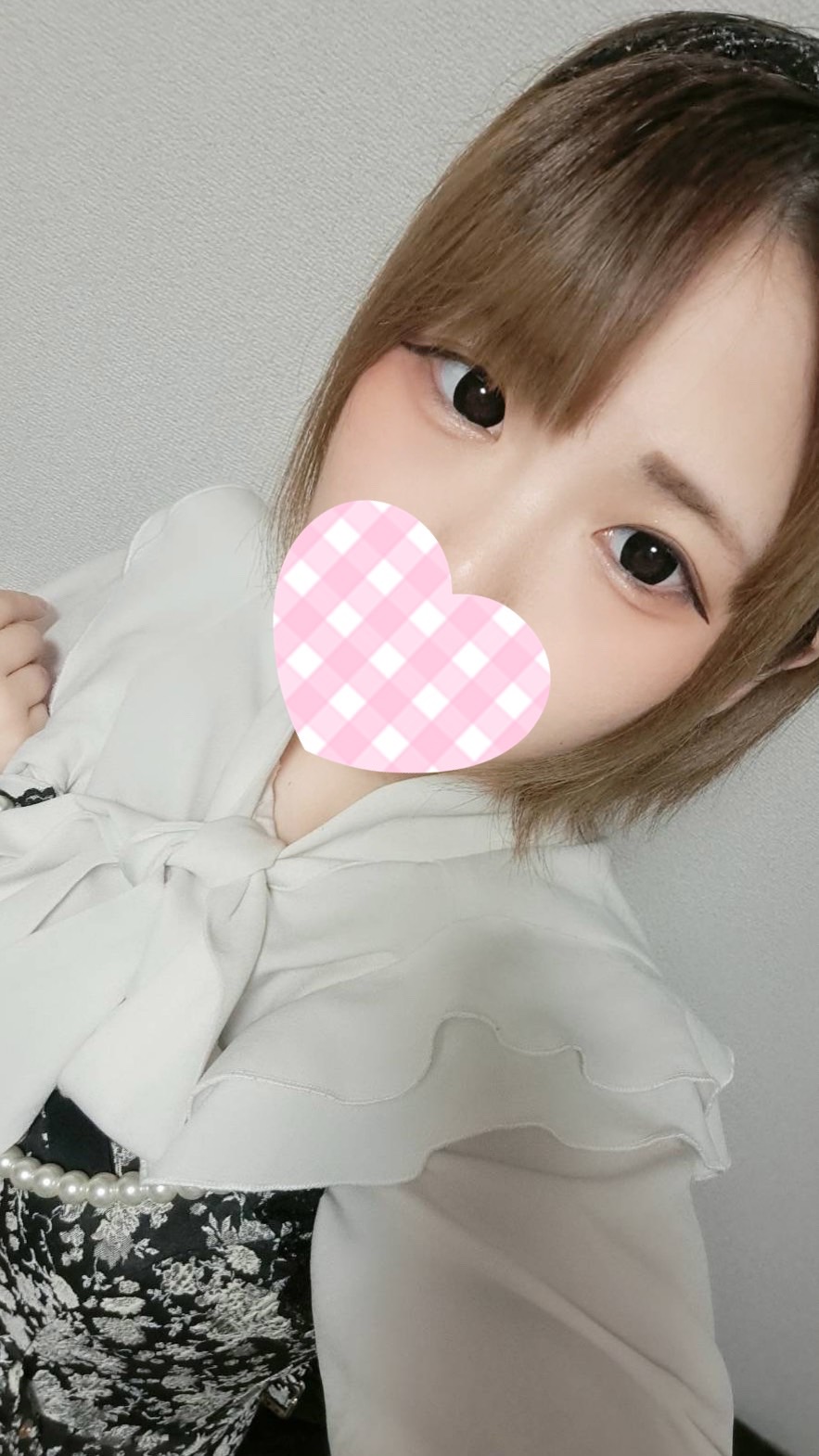 かよ  (細身１９さい癒し系)