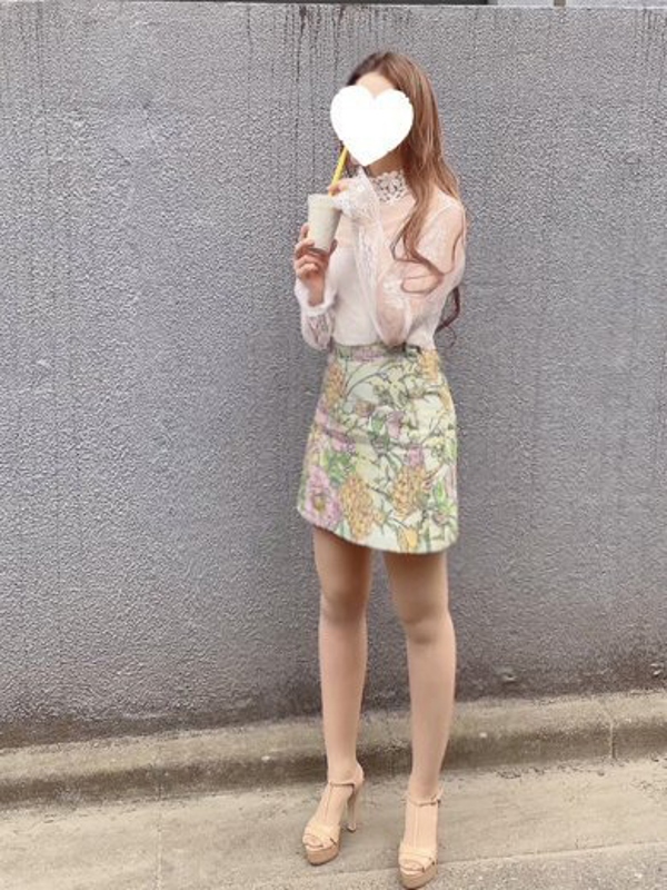 エミリ