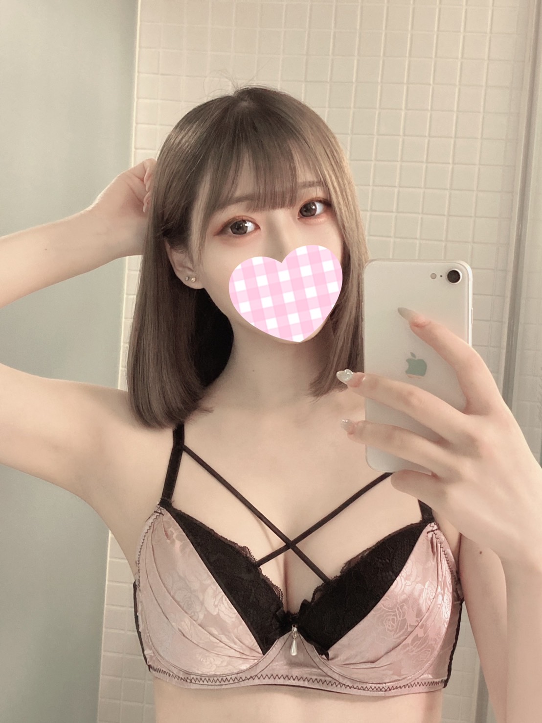 より  (最高峰ぱいぱん美女)