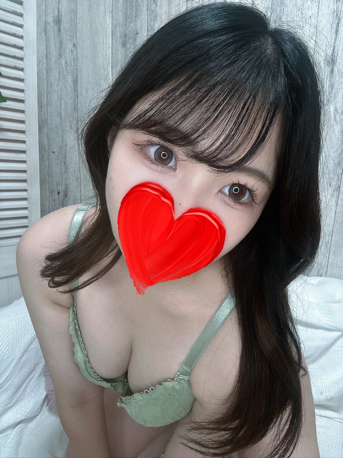 ゆめは  (ミニカワD乳19才)