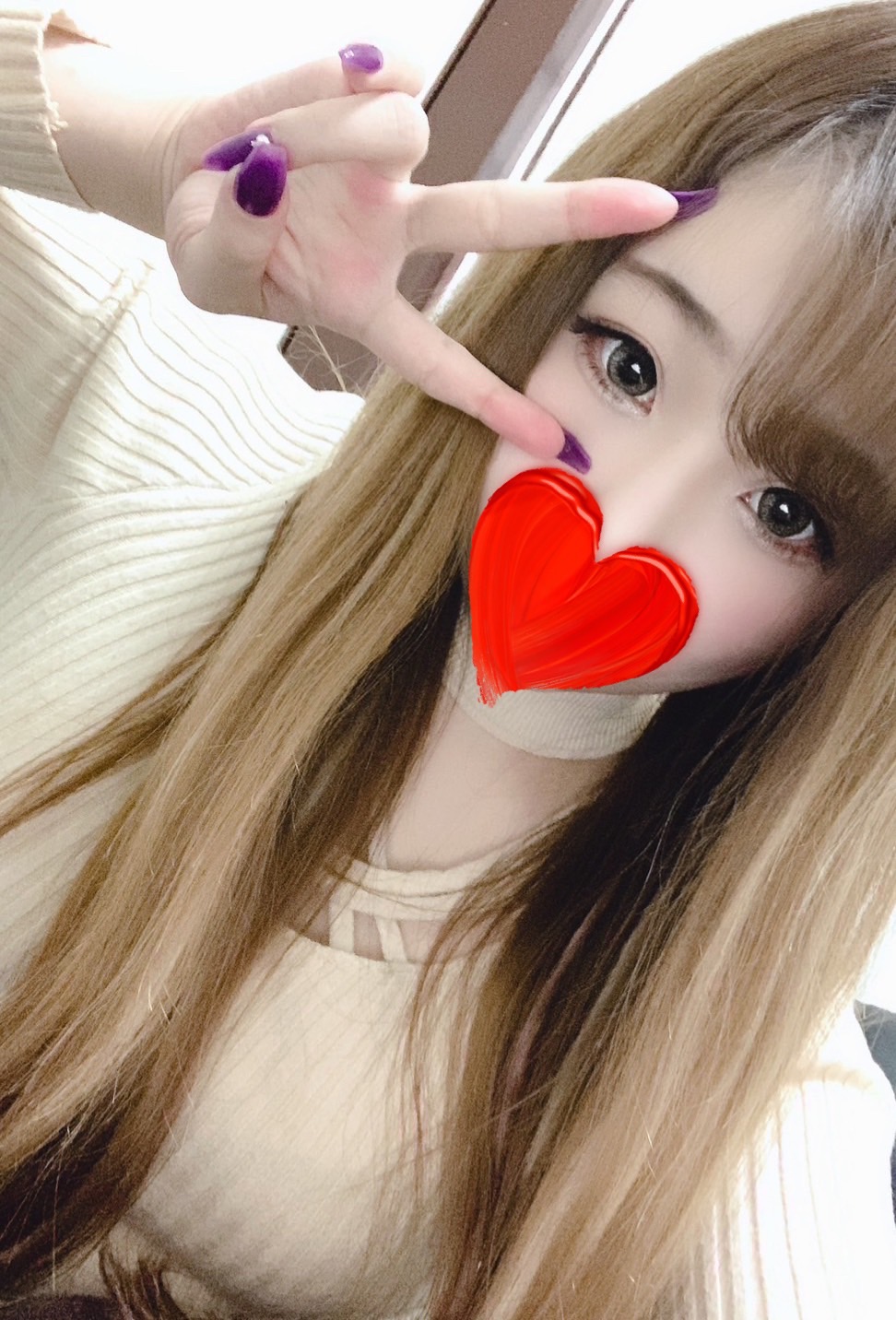 みりや  (Eカップ細身美女)