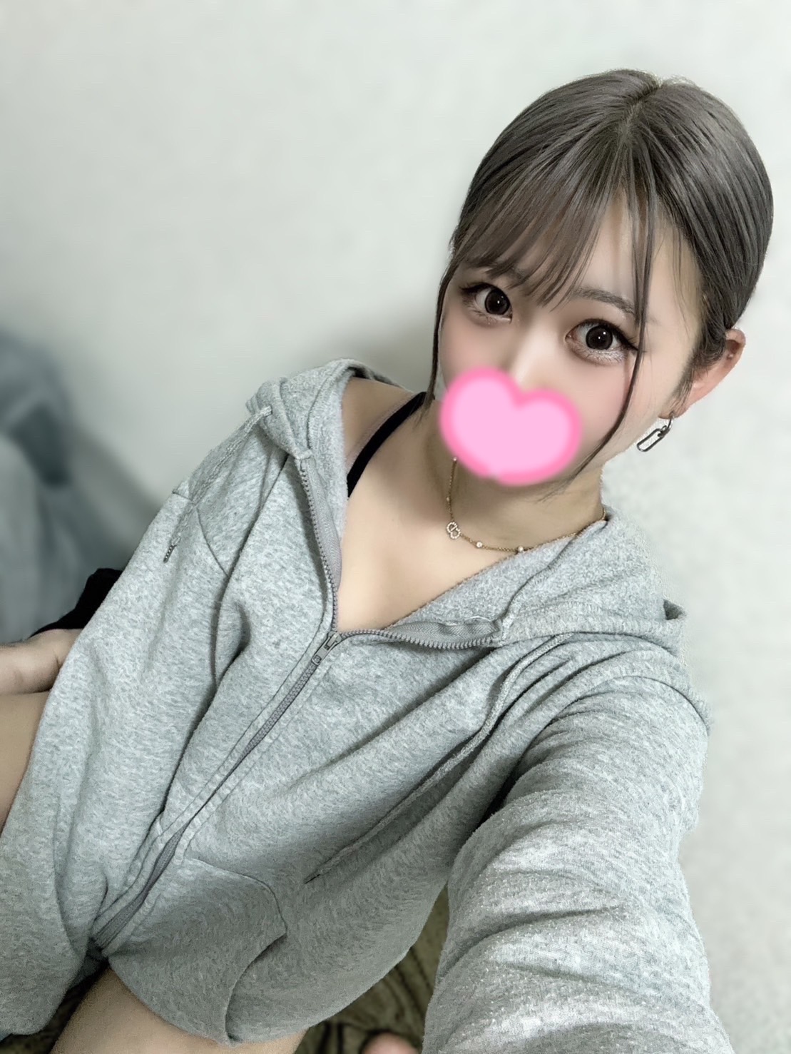 ことり  (E乳ぴちぴち１８さい)