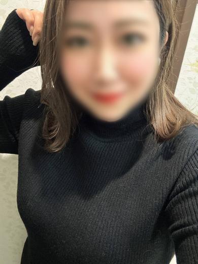 みつみ  (完全素人癒し系OL)