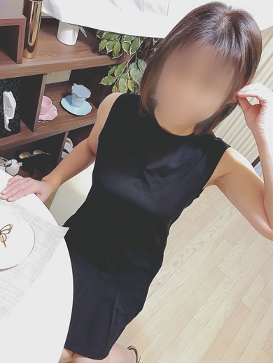 久美  (ご奉仕好きのリアル妻)