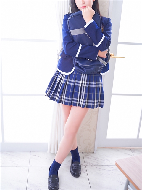 秋月 楓  (歴史上最大おっぱい)