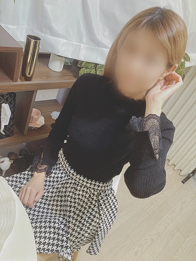 みく  (素人感溢れる大人女子)