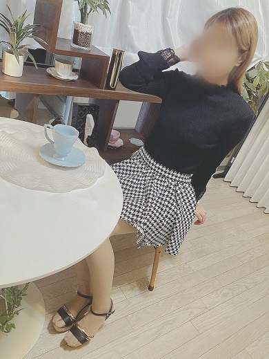 みく  (素人感溢れる大人女子)