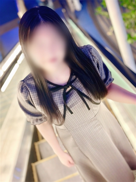 小川 まみ  (美魔女ミセスの誘惑)