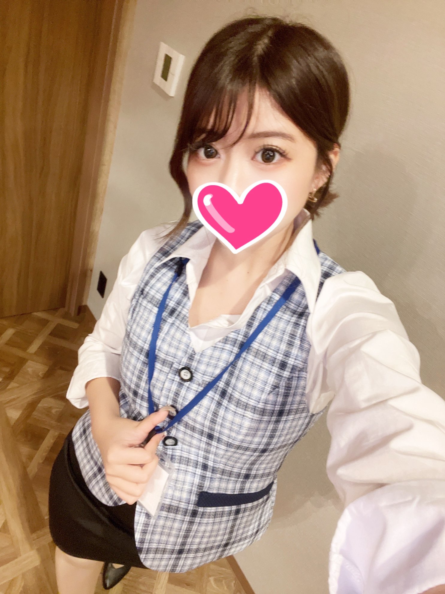 うらら🌈Ｆ乳エロ容姿抜群美少女  (🩷最強Ｆ乳美少女)
