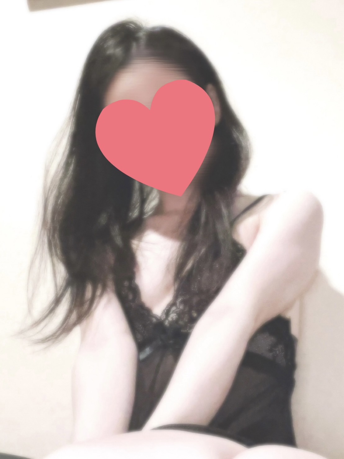 もちこ  (スレンダーな美少女♡)